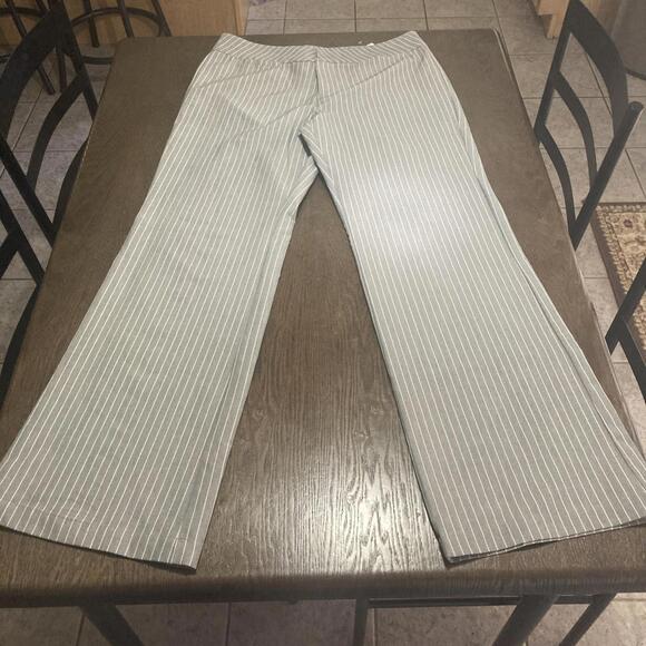 Forever 21 Pants - NWT Forever 21 Grey/ White Pinstripe Pant/ Trouser/Dress Pants Office Size L